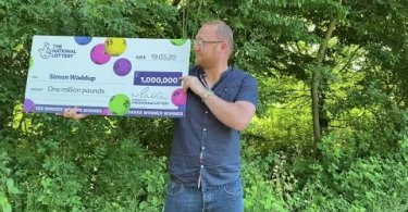 Видео Simon's first time EuroMillions win! c канала The National Lottery